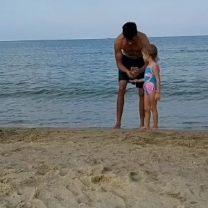 Meet your Posher, Helmi